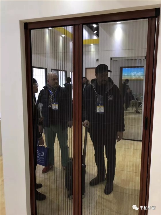 風(fēng)琴式紗門