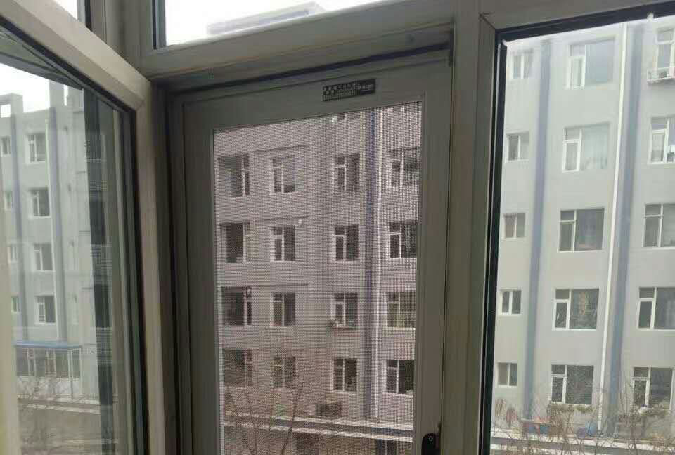 韋柏紗窗入住祖國(guó)邊防小區(qū)